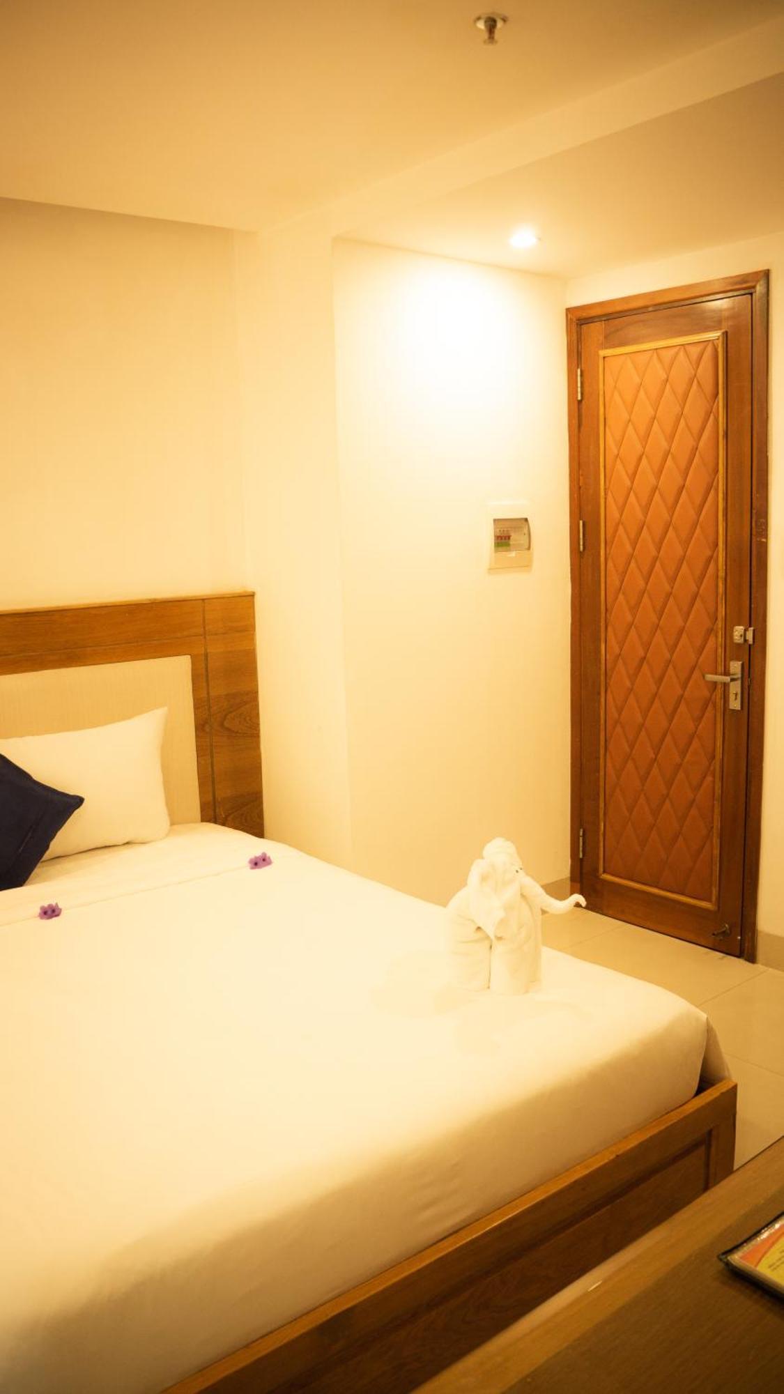 Sea Castle Hotel Da Nang Esterno foto